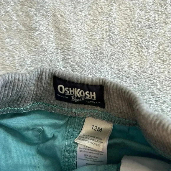 OshKosh B'gosh - teal toddler infant shorts. Size 12 moths - Picture 2 of 3